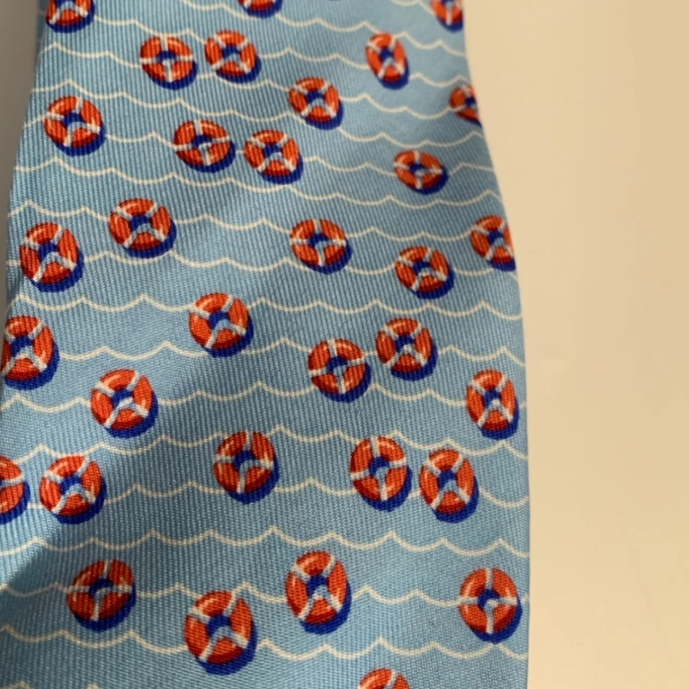 Vineyard Vines Boys Life Rings Printed Silk Tie Size 49